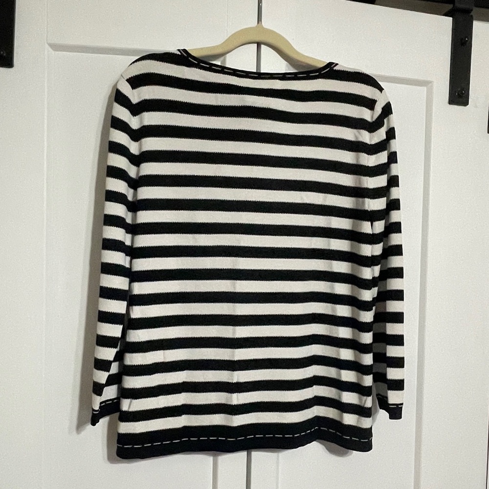 White & Black Boxy Knit Top Round Collar Faux Stitch Detail M/L Stretch - Picture 9 of 9